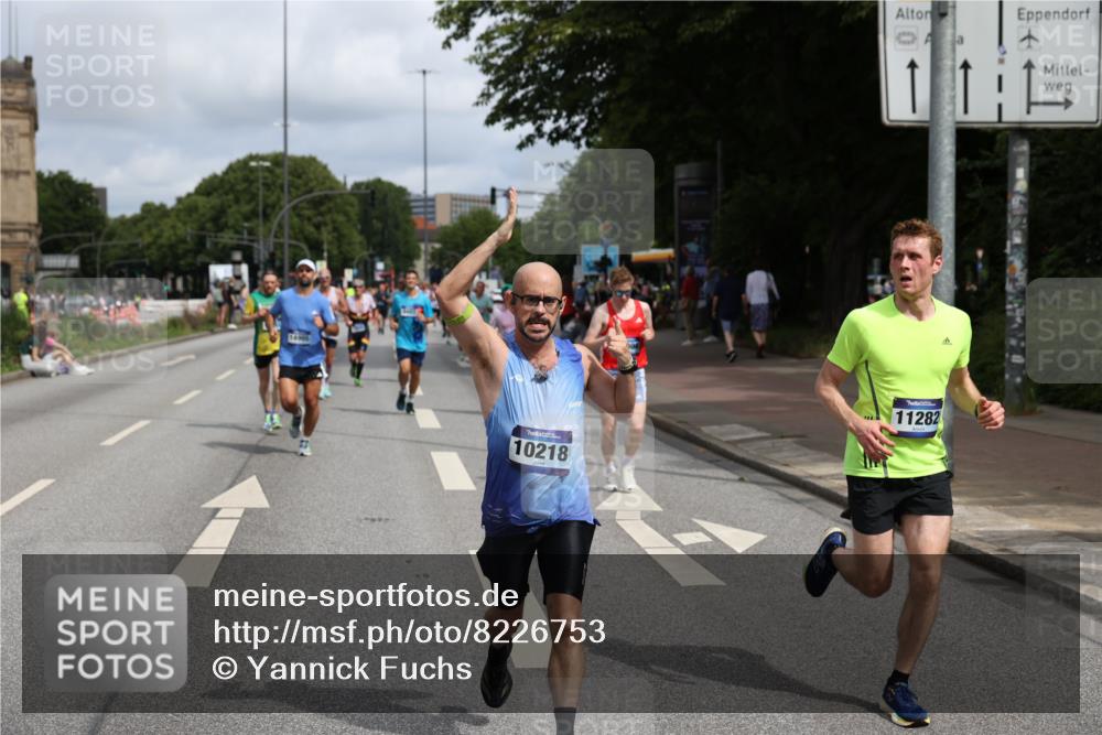 29.06.2025 - hella hamburg halbmarathon Yannick Fuchs http://msf.ph/oto/8226753 29.06.2025 10:33:28 20KM 1164, 1445, 2719, 2980, 3014, 3136, 3431, 4359, 6682, 6684, 8450, 8958, 9403, 10218, 11055, 11281, 11282, 11379, 11447, 12137, 12772, 13137, 13800, 14093, 14905, 15257, 15372, 15561, 15873, 15965, 16280, 17154, 17646, 17722, 18188, 19004, 19151 meine-sportfotos.de