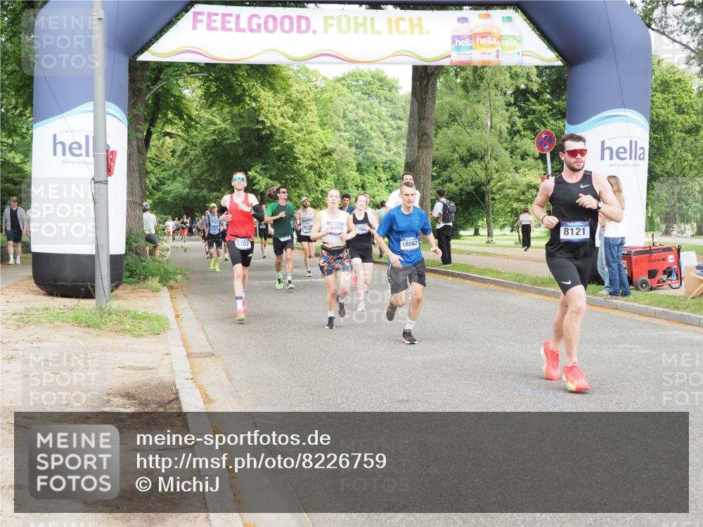 29.06.2025 - hella hamburg halbmarathon MichiJ http://msf.ph/oto/8226759 29.06.2025 10:25:42 Zwischen KM18-KM19 2196, 3790, 8084, 14075, 14459, 17024, 17658, 18038, 18062, 18733 meine-sportfotos.de