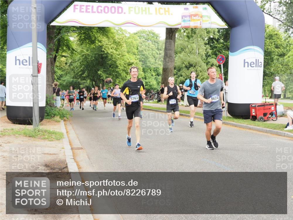 29.06.2025 - hella hamburg halbmarathon MichiJ http://msf.ph/oto/8226789 29.06.2025 10:49:12 Zwischen KM18-KM19 1432, 5763, 7250, 8176, 8624, 17955, 18581 meine-sportfotos.de