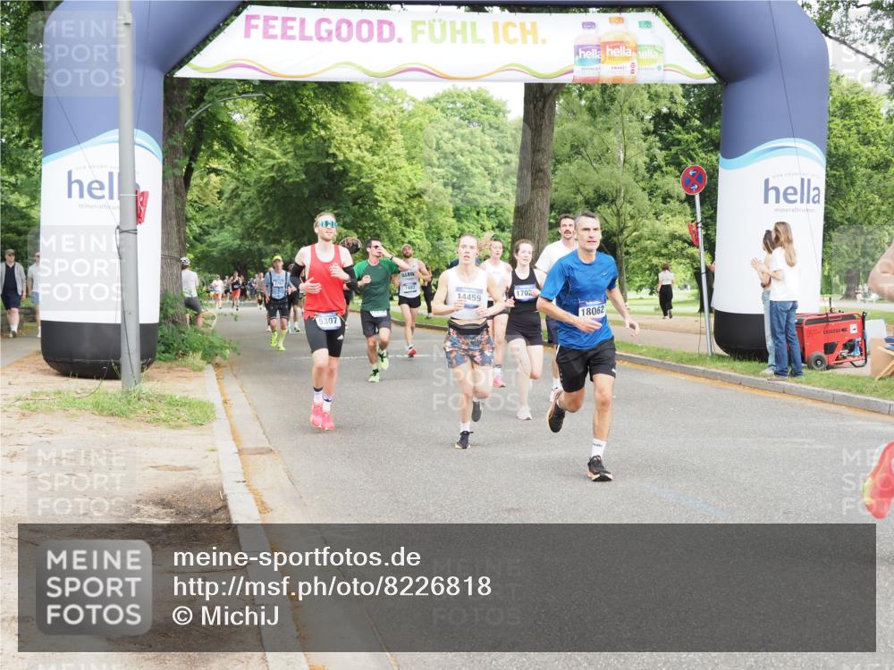 29.06.2025 - hella hamburg halbmarathon MichiJ http://msf.ph/oto/8226818 29.06.2025 10:25:42 Zwischen KM18-KM19 2196, 3790, 8084, 14075, 14459, 17024, 17658, 18038, 18062, 18733 meine-sportfotos.de