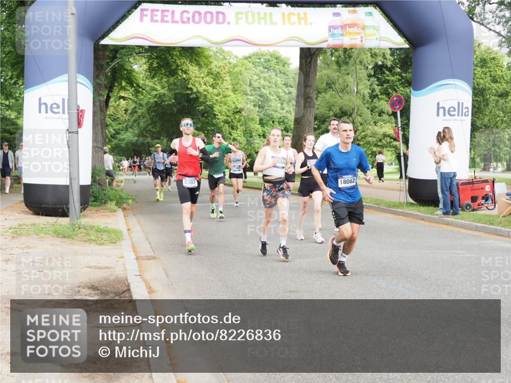 29.06.2025 - hella hamburg halbmarathon MichiJ http://msf.ph/oto/8226836 29.06.2025 10:25:42 Zwischen KM18-KM19 2196, 3790, 8084, 14075, 14459, 17024, 17658, 18038, 18062, 18733 meine-sportfotos.de