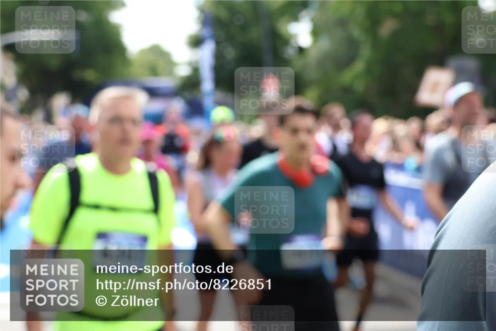 29.06.2025 - hella hamburg halbmarathon Zöllner http://msf.ph/oto/8226851 29.06.2025 11:29:08 Ziel 2342, 2703, 4366, 5561, 5658, 6746, 8738, 9108, 9830, 10198, 11879, 12216, 14265, 14349, 14536, 17944, 17989 meine-sportfotos.de