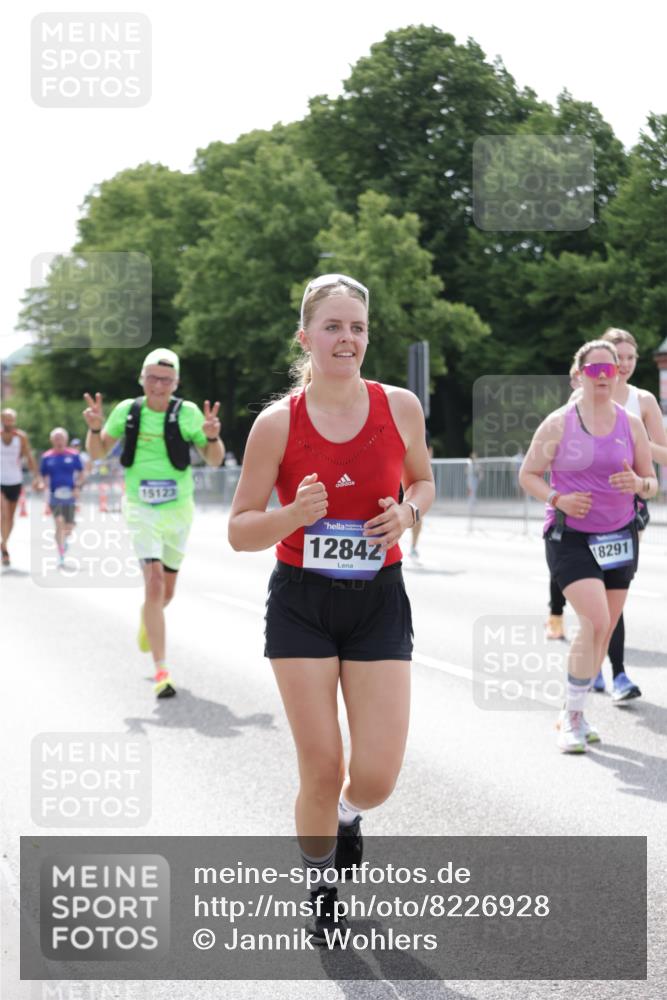 29.06.2025 - hella hamburg halbmarathon Jannik Wohlers http://msf.ph/oto/8226928 29.06.2025 10:27:43 Lombardsbrücke 1148, 5369, 5604, 5847, 6632, 7497, 8215, 9567, 9653, 9654, 11692, 11739, 12780, 12842, 13568, 13678, 14017, 14155, 15123, 15608, 18256 meine-sportfotos.de