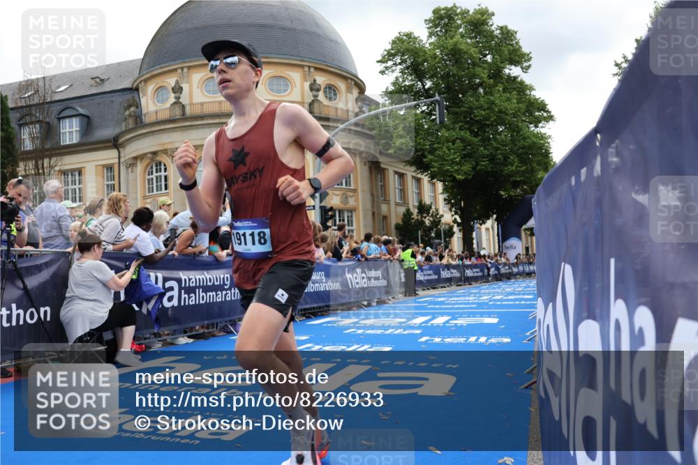 29.06.2025 - hella hamburg halbmarathon Strokosch-Dieckow http://msf.ph/oto/8226933 29.06.2025 10:31:29 Ziel 5660, 7793, 12681, 19118 meine-sportfotos.de