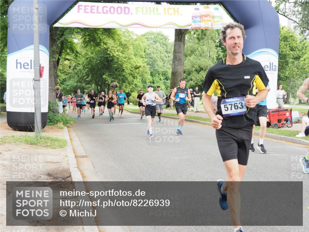 29.06.2025 - hella hamburg halbmarathon MichiJ http://msf.ph/oto/8226939 29.06.2025 10:49:14 Zwischen KM18-KM19 1432, 5763, 7250, 8624, 11771, 17955, 18452, 18581 meine-sportfotos.de