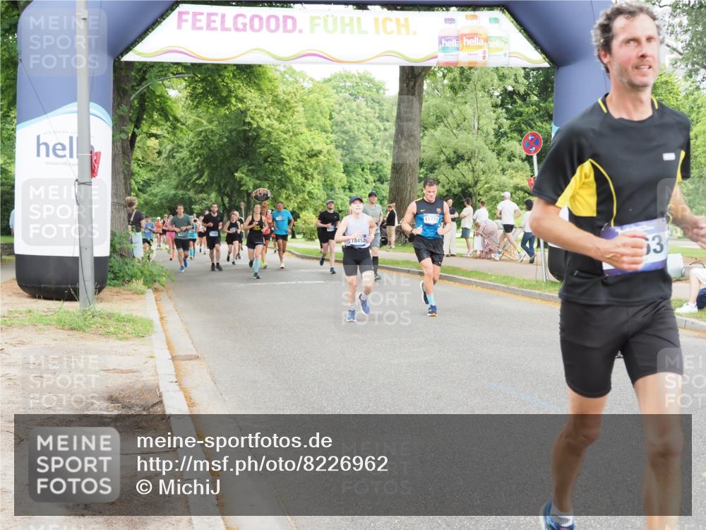 29.06.2025 - hella hamburg halbmarathon MichiJ http://msf.ph/oto/8226962 29.06.2025 10:49:14 Zwischen KM18-KM19 1432, 5763, 7250, 8624, 11771, 17955, 18452, 18581 meine-sportfotos.de