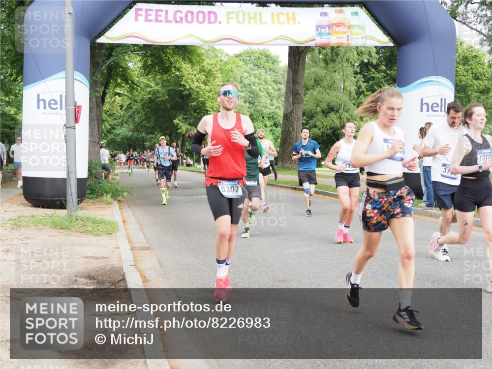 29.06.2025 - hella hamburg halbmarathon MichiJ http://msf.ph/oto/8226983 29.06.2025 10:25:44 Zwischen KM18-KM19 2196, 3790, 5092, 5307, 14459, 17024, 17658, 18038, 18062, 18733 meine-sportfotos.de