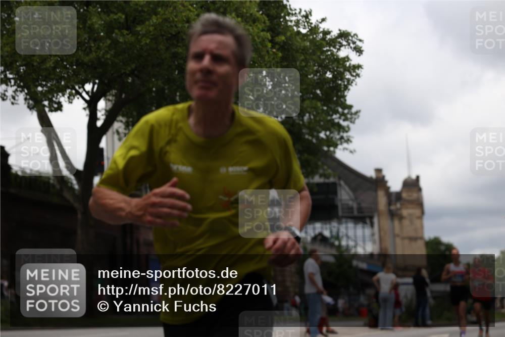29.06.2025 - hella hamburg halbmarathon Yannick Fuchs http://msf.ph/oto/8227011 29.06.2025 10:46:34 20KM 1098, 1257, 1657, 2111, 2444, 2814, 3258, 3715, 3952, 4121, 4557, 4558, 4837, 5116, 5169, 5194, 5378, 5399, 6164, 6561, 6562, 7130, 7178, 7312, 7475, 7896, 8139, 8172, 8316, 8720, 8977, 9145, 10529, 10811, 11459, 12135, 12519, 13211, 13301, 13327, 14198, 14286, 14791, 15001, 15144, 15275, 15427, 15446, 15506, 15690, 16320, 16929, 17130, 17198, 17773, 18331 meine-sportfotos.de