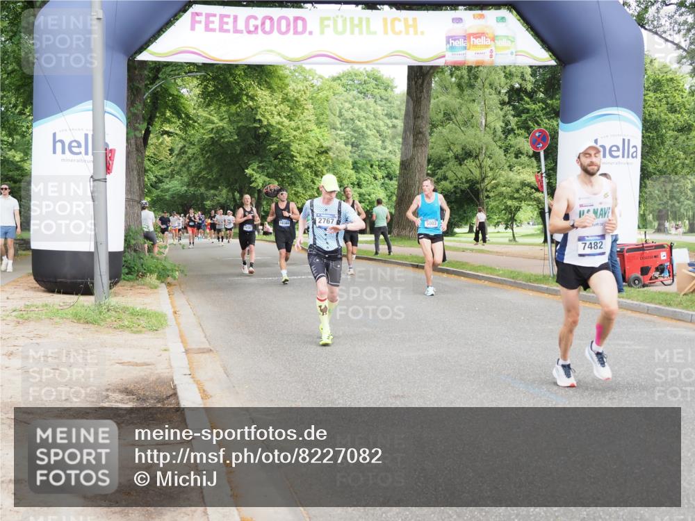 29.06.2025 - hella hamburg halbmarathon MichiJ http://msf.ph/oto/8227082 29.06.2025 10:25:46 Zwischen KM18-KM19 2196, 3790, 5092, 5307, 7482, 9178, 14459, 17024, 17658, 18062 meine-sportfotos.de