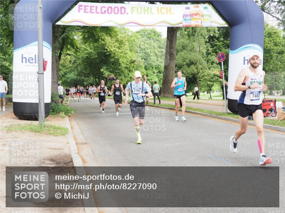 29.06.2025 - hella hamburg halbmarathon MichiJ http://msf.ph/oto/8227090 29.06.2025 10:25:46 Zwischen KM18-KM19 2196, 3790, 5092, 5307, 7482, 9178, 14459, 17024, 17658, 18062 meine-sportfotos.de