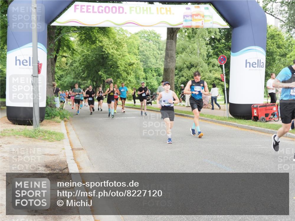 29.06.2025 - hella hamburg halbmarathon MichiJ http://msf.ph/oto/8227120 29.06.2025 10:49:15 Zwischen KM18-KM19 1377, 1432, 5763, 7250, 8624, 11771, 18452, 18581 meine-sportfotos.de