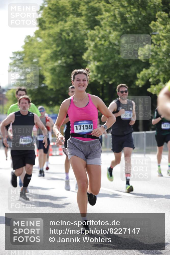 29.06.2025 - hella hamburg halbmarathon Jannik Wohlers http://msf.ph/oto/8227147 29.06.2025 09:51:49 Lombardsbrücke 1057, 1468, 1604, 1631, 1763, 3305, 3618, 3697, 3852, 4871, 4915, 5047, 5231, 5336, 5690, 6373, 6705, 6711, 7710, 8564, 9348, 9444, 9547, 9659, 10493, 10978, 11062, 11679, 11821, 12438, 12772, xxx, 13269, 13728, 14462, 15270, 15309, 15451, 16052, 16547, 16591, 16592, 17159, 17403, 17637, 18304, 18489, 18560, 18659, 18772, 18829, 18878, 18987, 19009 meine-sportfotos.de