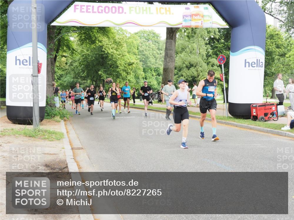 29.06.2025 - hella hamburg halbmarathon MichiJ http://msf.ph/oto/8227265 29.06.2025 10:49:15 Zwischen KM18-KM19 1377, 1432, 5763, 7250, 8624, 11771, 18452, 18581 meine-sportfotos.de