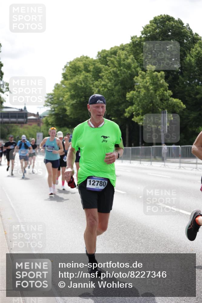29.06.2025 - hella hamburg halbmarathon Jannik Wohlers http://msf.ph/oto/8227346 29.06.2025 10:27:49 Lombardsbrücke 3445, 5369, 5604, 6632, 7667, 8215, 8327, 9653, 9654, 12780, 12842, 13045, 13296, 13568, 13678, 14017, 14155, 15123, 15608, 18256 meine-sportfotos.de