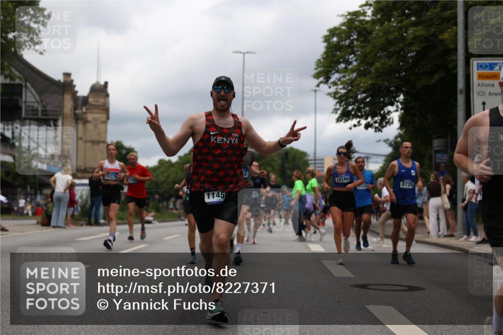 29.06.2025 - hella hamburg halbmarathon Yannick Fuchs http://msf.ph/oto/8227371 29.06.2025 10:46:34 20KM 1098, 1257, 1657, 2111, 2444, 2814, 3258, 3715, 3952, 4121, 4557, 4558, 4837, 5116, 5169, 5194, 5378, 5399, 6164, 6561, 6562, 7130, 7178, 7312, 7475, 7896, 8139, 8172, 8316, 8720, 8977, 9145, 10529, 10811, 11459, 12135, 12519, 13211, 13301, 13327, 14198, 14286, 14791, 15001, 15144, 15275, 15427, 15446, 15506, 15690, 16320, 16929, 17130, 17198, 17773, 18331 meine-sportfotos.de