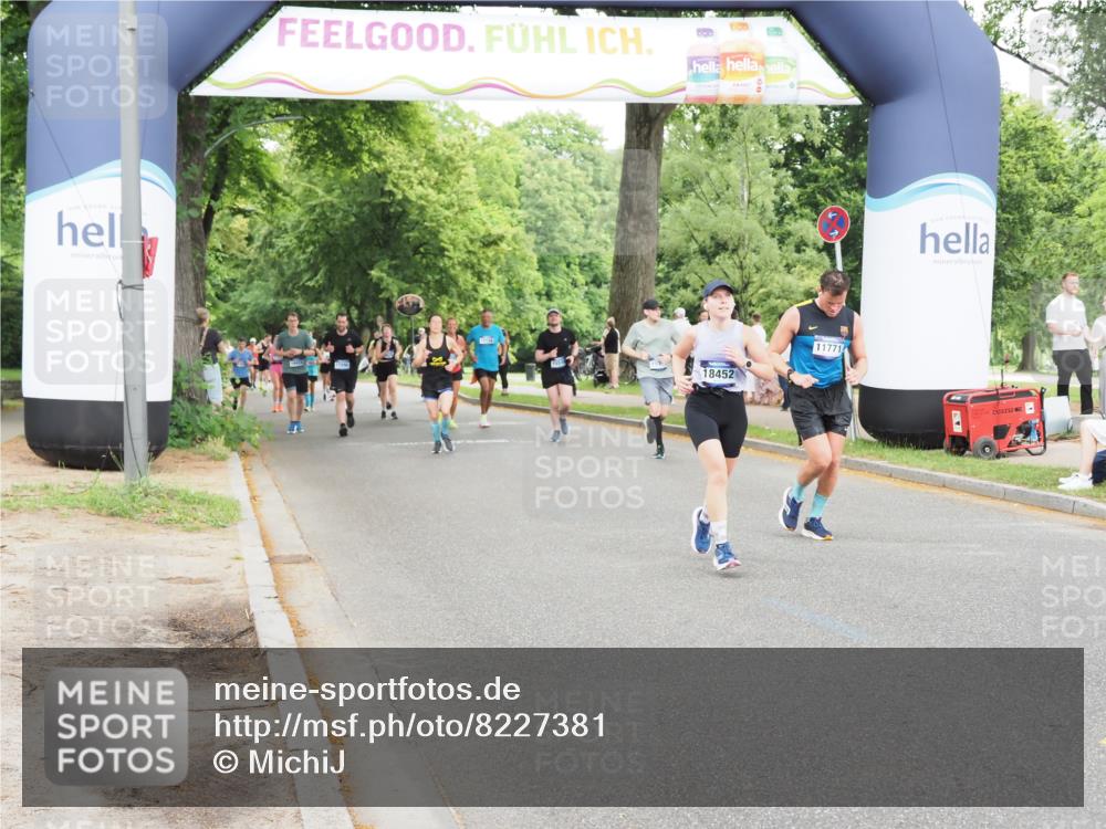 29.06.2025 - hella hamburg halbmarathon MichiJ http://msf.ph/oto/8227381 29.06.2025 10:49:15 Zwischen KM18-KM19 1377, 1432, 5763, 7250, 8624, 11771, 18452, 18581 meine-sportfotos.de