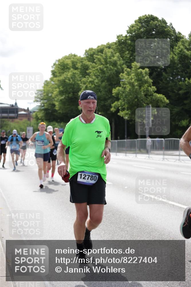 29.06.2025 - hella hamburg halbmarathon Jannik Wohlers http://msf.ph/oto/8227404 29.06.2025 10:27:49 Lombardsbrücke 3445, 5369, 5604, 6632, 7667, 8215, 8327, 9653, 9654, 12780, 12842, 13045, 13296, 13568, 13678, 14017, 14155, 15123, 15608, 18256 meine-sportfotos.de