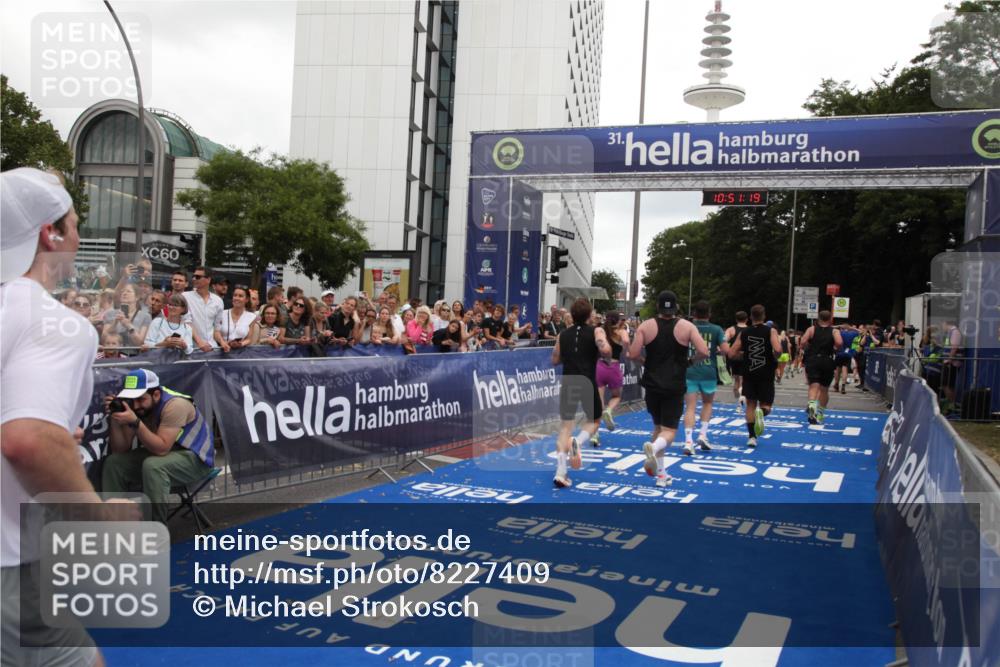 29.06.2025 - hella hamburg halbmarathon Michael Strokosch http://msf.ph/oto/8227409 29.06.2025 10:51:18 Ziel 1461, 1817, 4404, 5600, 6027, 6657, 8316, 8930, 9476, 10480, 10667, 10868, 11512, 11625, 11733, 12016, 13073, 15480, 17530, 17823, 18019 meine-sportfotos.de