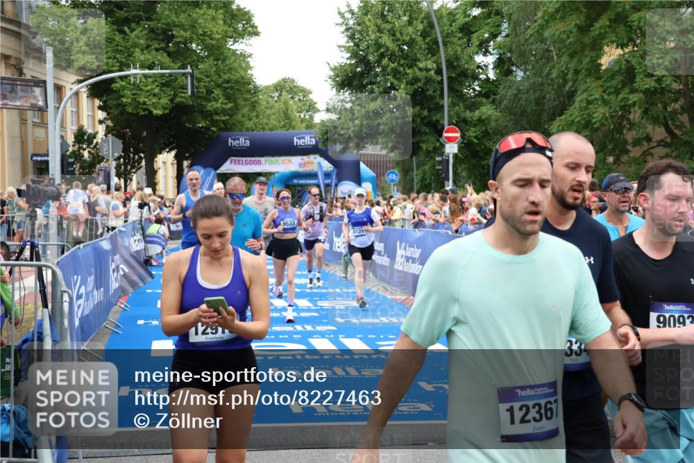 29.06.2025 - hella hamburg halbmarathon Zöllner http://msf.ph/oto/8227463 29.06.2025 10:53:10 Ziel 2111, 2208, 3059, 3258, 3334, 4121, 7864, 8587, 9093, 9537, 12155, 14323, 16986, 19208 meine-sportfotos.de