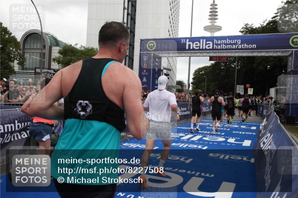 29.06.2025 - hella hamburg halbmarathon Michael Strokosch http://msf.ph/oto/8227508 29.06.2025 10:51:18 Ziel 1461, 1817, 4404, 5600, 6027, 6657, 8316, 8930, 9476, 10480, 10667, 10868, 11512, 11625, 11733, 12016, 13073, 15480, 17530, 17823, 18019 meine-sportfotos.de