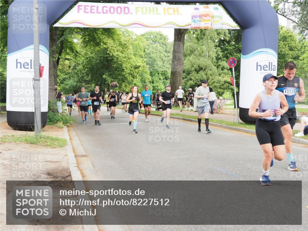 29.06.2025 - hella hamburg halbmarathon MichiJ http://msf.ph/oto/8227512 29.06.2025 10:49:16 Zwischen KM18-KM19 1377, 1432, 5763, 7250, 8624, 11771, 18452, 19240 meine-sportfotos.de