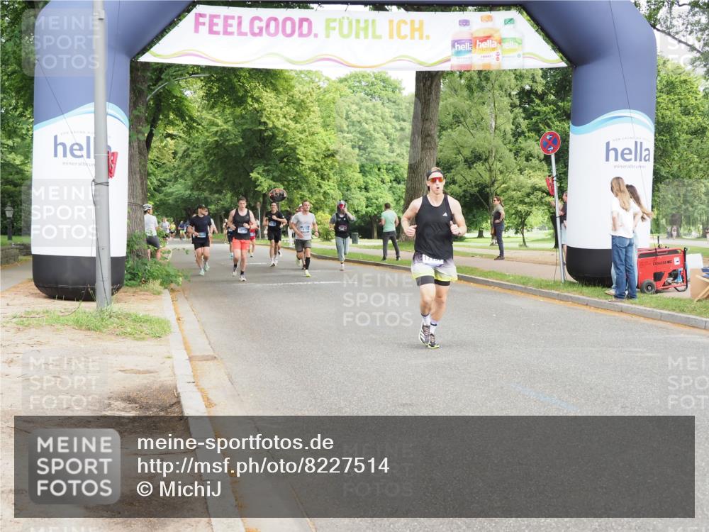 29.06.2025 - hella hamburg halbmarathon MichiJ http://msf.ph/oto/8227514 29.06.2025 10:25:53 Zwischen KM18-KM19 2767, 5003, 7482, 9178, 13854, 14387, 17137, 18384 meine-sportfotos.de