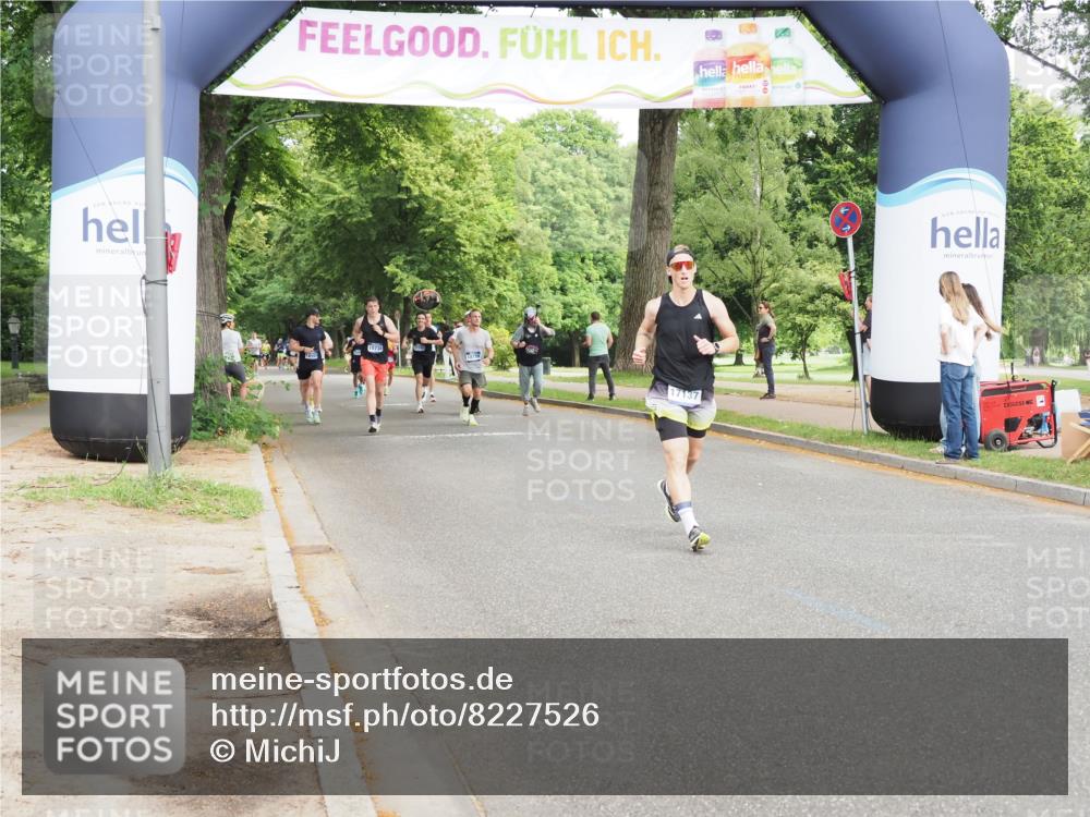 29.06.2025 - hella hamburg halbmarathon MichiJ http://msf.ph/oto/8227526 29.06.2025 10:25:53 Zwischen KM18-KM19 2767, 5003, 7482, 9178, 13854, 14387, 17137, 18384 meine-sportfotos.de