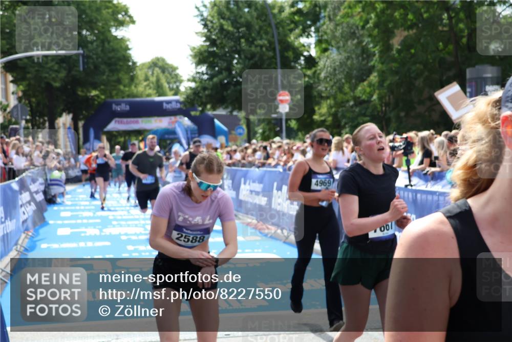 29.06.2025 - hella hamburg halbmarathon Zöllner http://msf.ph/oto/8227550 29.06.2025 11:29:29 Ziel 4122, 4969, 5494, 10573, 11793, 12758, 14099, 14770, 15112, 16650 meine-sportfotos.de