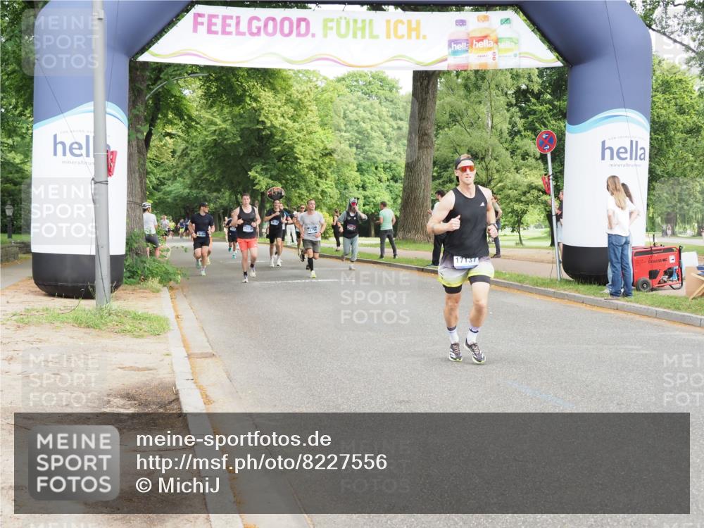 29.06.2025 - hella hamburg halbmarathon MichiJ http://msf.ph/oto/8227556 29.06.2025 10:25:54 Zwischen KM18-KM19 2767, 5003, 9178, 13854, 14387, 17137, 18384 meine-sportfotos.de