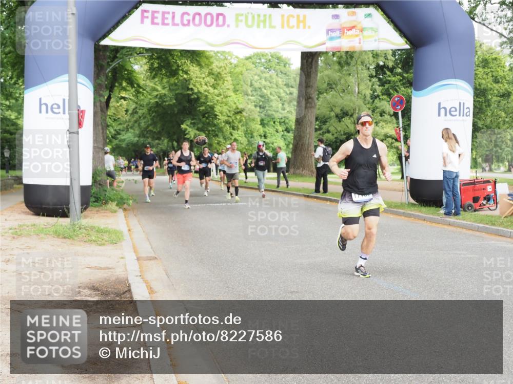 29.06.2025 - hella hamburg halbmarathon MichiJ http://msf.ph/oto/8227586 29.06.2025 10:25:54 Zwischen KM18-KM19 2767, 5003, 9178, 13854, 14387, 17137, 18384 meine-sportfotos.de