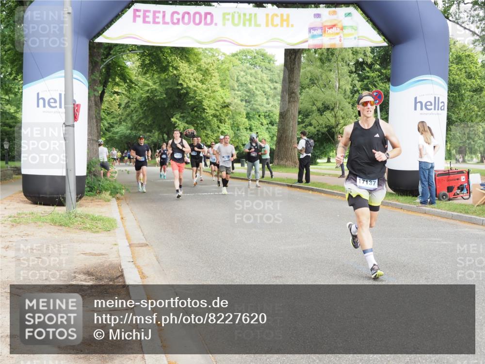 29.06.2025 - hella hamburg halbmarathon MichiJ http://msf.ph/oto/8227620 29.06.2025 10:25:54 Zwischen KM18-KM19 2767, 5003, 9178, 13854, 14387, 17137, 18384 meine-sportfotos.de