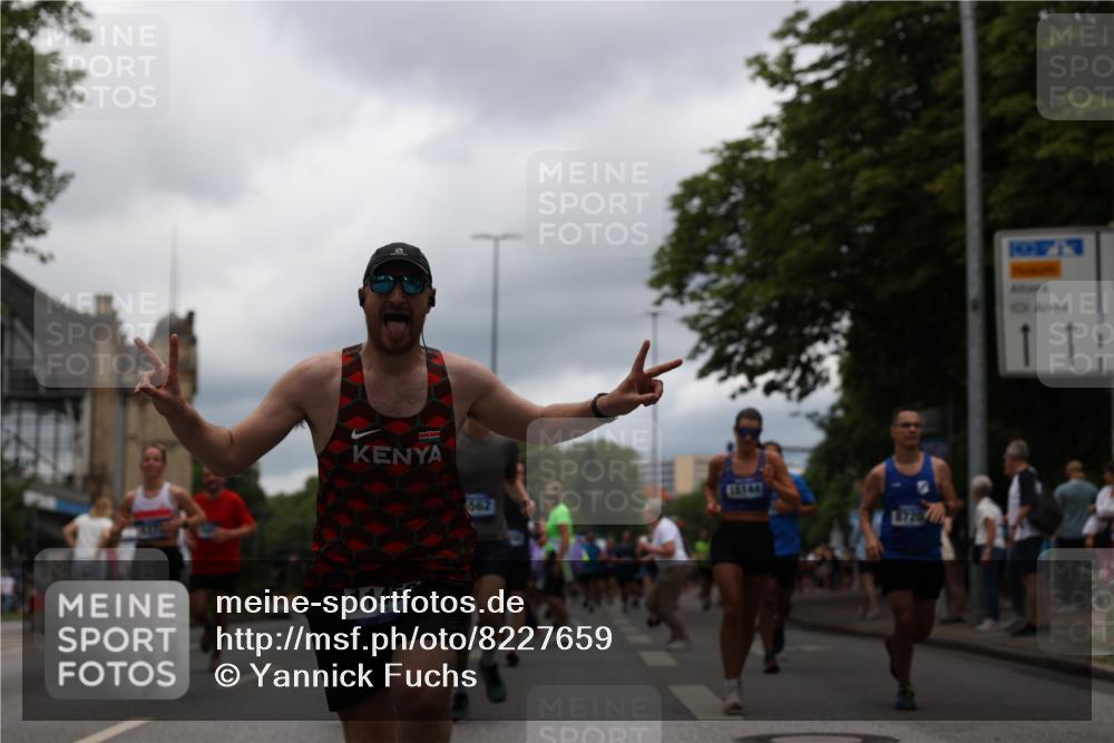 29.06.2025 - hella hamburg halbmarathon Yannick Fuchs http://msf.ph/oto/8227659 29.06.2025 10:46:35 20KM 1098, 1257, 1657, 2111, 2444, 2814, 3258, 3715, 3952, 4121, 4557, 4558, 4837, 5116, 5169, 5194, 5378, 5399, 6164, 6561, 6562, 7130, 7178, 7312, 7475, 7896, 8139, 8172, 8316, 8720, 8955, 8977, 9145, 10529, 10811, 11459, 12135, 12519, 13211, 13301, 13327, 14198, 14286, 14791, 15001, 15144, 15275, 15427, 15446, 15506, 15690, 16320, 16929, 17130, 17198, 17773, 18331 meine-sportfotos.de