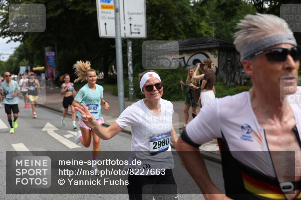 29.06.2025 - hella hamburg halbmarathon Yannick Fuchs http://msf.ph/oto/8227663 29.06.2025 10:33:35 20KM 1164, 1445, 1803, 2719, 2980, 3136, 3783, 4359, 6037, 6682, 6686, 6687, 8450, 8958, 9403, 10218, 11055, 11281, 11282, 11447, 11619, 12137, 12772, 13137, 13729, 13800, 14093, 14905, 15257, 15561, 15866, 15873, 15965, 16820, 17646, 18188, 18547, 18734, 19004, 19151 meine-sportfotos.de