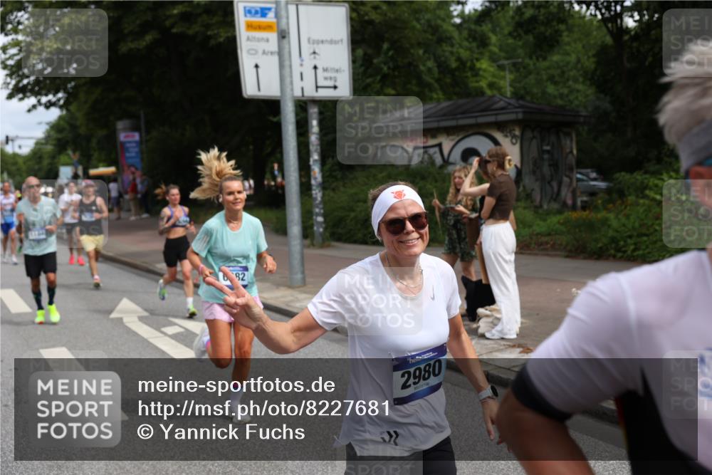 29.06.2025 - hella hamburg halbmarathon Yannick Fuchs http://msf.ph/oto/8227681 29.06.2025 10:33:35 20KM 1164, 1445, 1803, 2719, 2980, 3136, 3783, 4359, 6037, 6682, 6686, 6687, 8450, 8958, 9403, 10218, 11055, 11281, 11282, 11447, 11619, 12137, 12772, 13137, 13729, 13800, 14093, 14905, 15257, 15561, 15866, 15873, 15965, 16820, 17646, 18188, 18547, 18734, 19004, 19151 meine-sportfotos.de