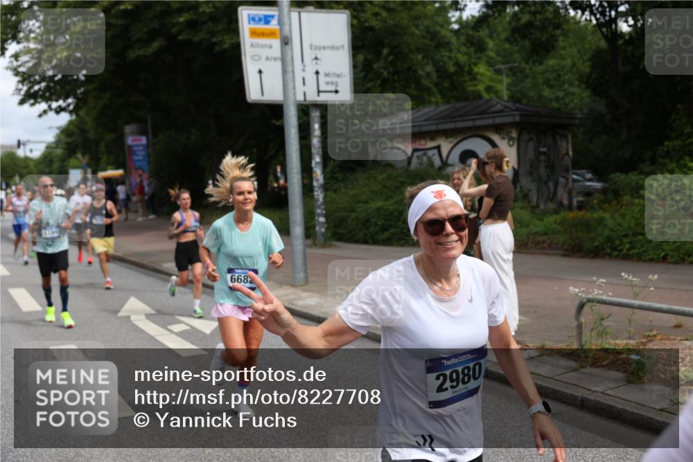 29.06.2025 - hella hamburg halbmarathon Yannick Fuchs http://msf.ph/oto/8227708 29.06.2025 10:33:35 20KM 1164, 1445, 1803, 2719, 2980, 3136, 3783, 4359, 6037, 6682, 6686, 6687, 8450, 8958, 9403, 10218, 11055, 11281, 11282, 11447, 11619, 12137, 12772, 13137, 13729, 13800, 14093, 14905, 15257, 15561, 15866, 15873, 15965, 16820, 17646, 18188, 18547, 18734, 19004, 19151 meine-sportfotos.de