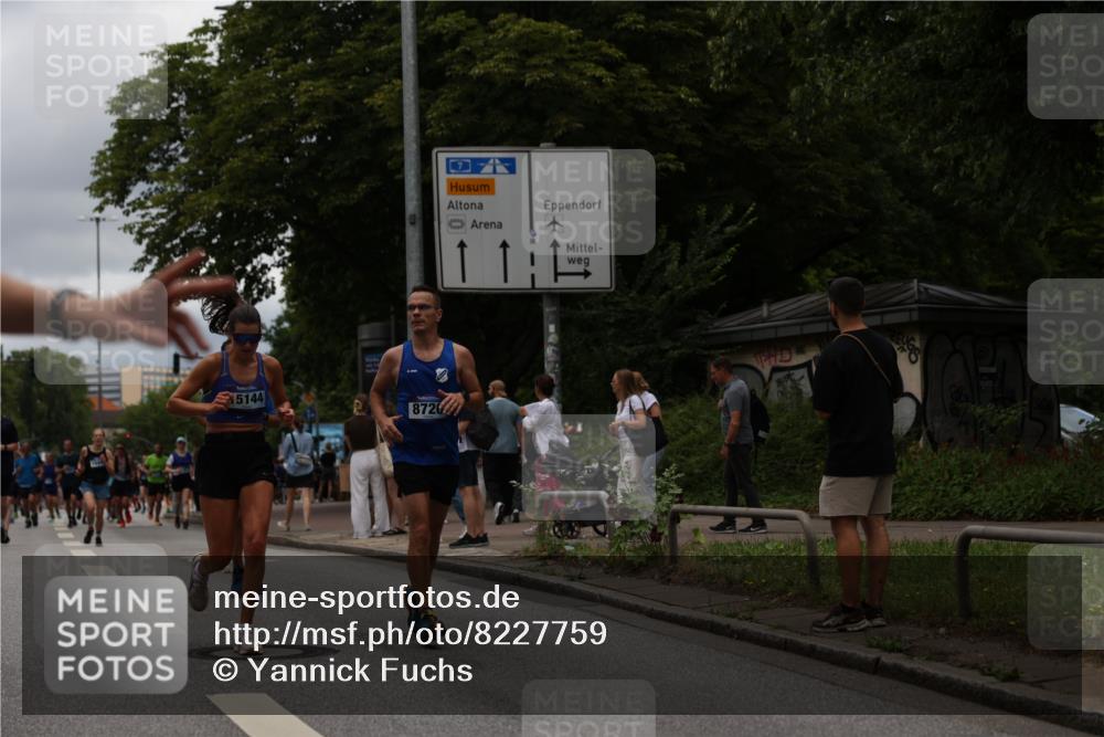 29.06.2025 - hella hamburg halbmarathon Yannick Fuchs http://msf.ph/oto/8227759 29.06.2025 10:46:36 20KM 1098, 1257, 1657, 2111, 2444, 2814, 3258, 3715, 3952, 4121, 4557, 4558, 4837, 5116, 5169, 5194, 5378, 5399, 6164, 6561, 6562, 7130, 7178, 7312, 7475, 7896, 8139, 8172, 8316, 8720, 8955, 9145, 10529, 10811, 11459, 12135, 12519, 13211, 13301, 13327, 14198, 14286, 14791, 15001, 15144, 15275, 15446, 15506, 15690, 16320, 16929, 17130, 17198, 17710, 17773, 18331 meine-sportfotos.de