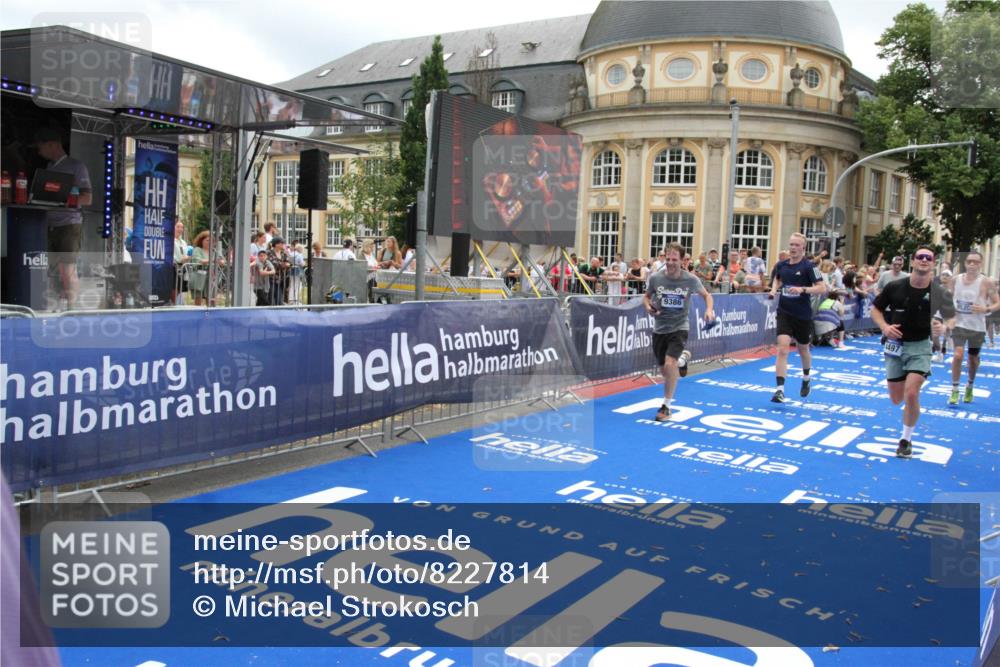 29.06.2025 - hella hamburg halbmarathon Michael Strokosch http://msf.ph/oto/8227814 29.06.2025 10:46:35 Ziel 4237, 4497, 5459, 6978, 8482, 8981, 9232, 9386, 9529, 9786, 12891, 13525, 15133, 15206, 17281, 17461, 18882 meine-sportfotos.de