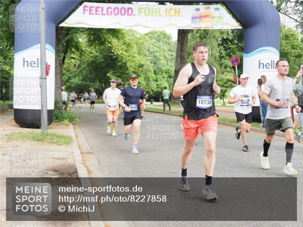 29.06.2025 - hella hamburg halbmarathon MichiJ http://msf.ph/oto/8227858 29.06.2025 10:25:58 Zwischen KM18-KM19 6095, 10738, 13854, 14387, 16523, 17137, 17723, 18159 meine-sportfotos.de