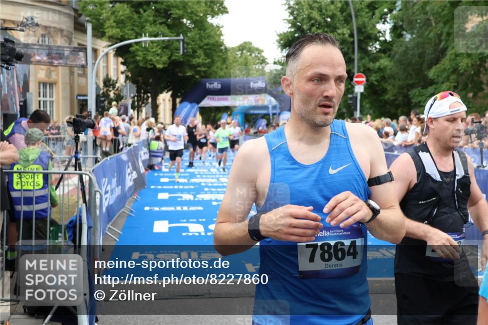 29.06.2025 - hella hamburg halbmarathon Zöllner http://msf.ph/oto/8227860 29.06.2025 10:53:15 Ziel 2111, 7383, 8273, 8361, 9142, 12875, 15179, 16929, 16986 meine-sportfotos.de