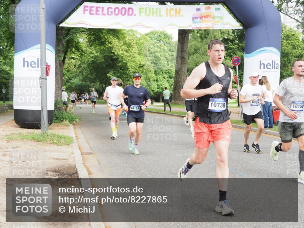 29.06.2025 - hella hamburg halbmarathon MichiJ http://msf.ph/oto/8227865 29.06.2025 10:25:58 Zwischen KM18-KM19 6095, 10738, 13854, 14387, 16523, 17137, 17723, 18159 meine-sportfotos.de