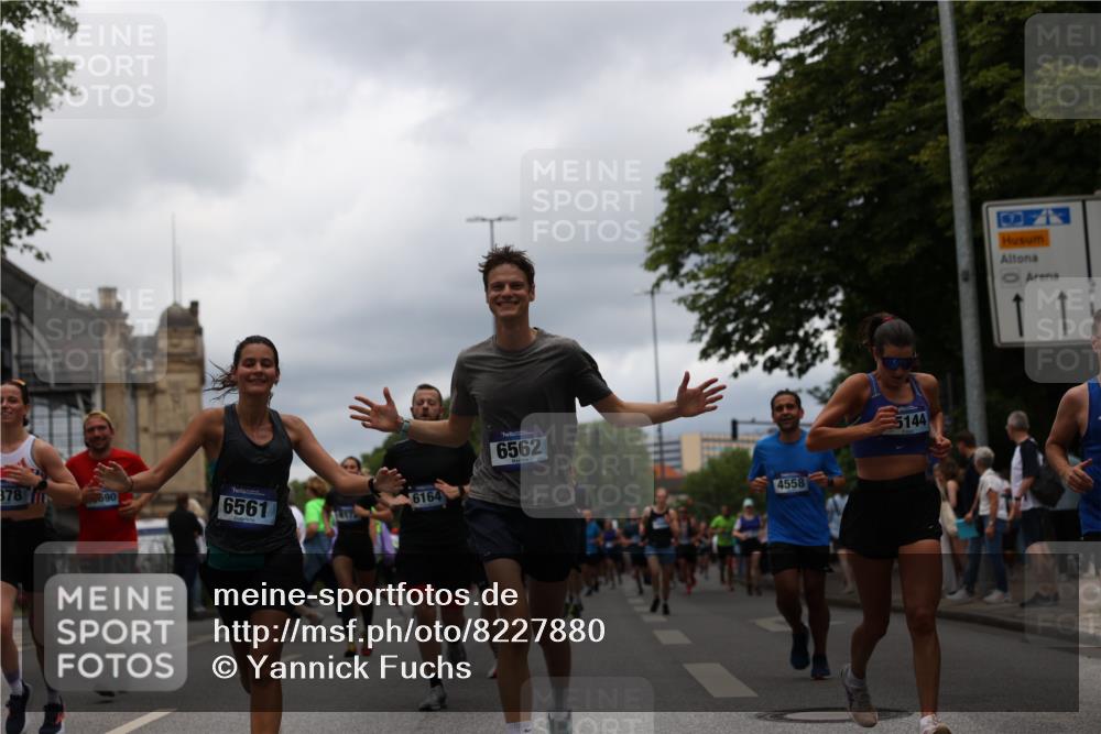 29.06.2025 - hella hamburg halbmarathon Yannick Fuchs http://msf.ph/oto/8227880 29.06.2025 10:46:36 20KM 1098, 1257, 1657, 2111, 2444, 2814, 3258, 3715, 3952, 4121, 4557, 4558, 4837, 5116, 5169, 5194, 5378, 5399, 6164, 6561, 6562, 7130, 7178, 7312, 7475, 7896, 8139, 8172, 8316, 8720, 8955, 9145, 10529, 10811, 11459, 12135, 12519, 13211, 13301, 13327, 14198, 14286, 14791, 15001, 15144, 15275, 15446, 15506, 15690, 16320, 16929, 17130, 17198, 17710, 17773, 18331 meine-sportfotos.de