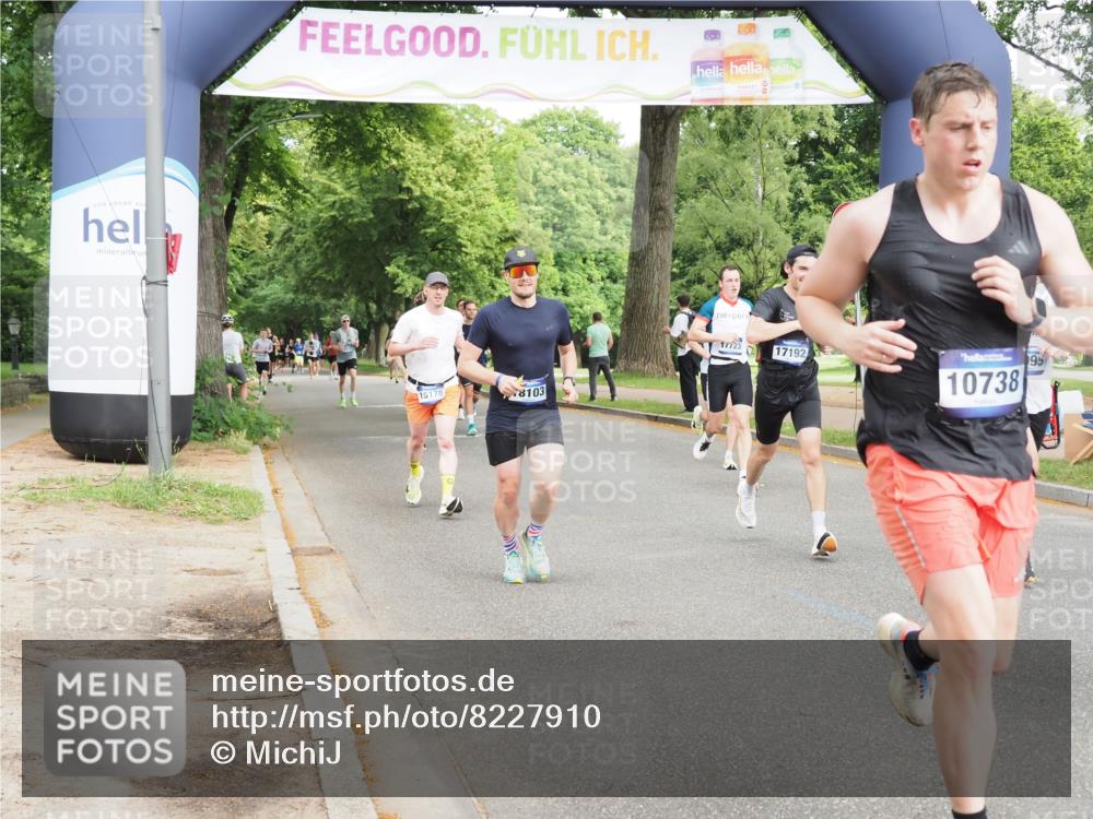 29.06.2025 - hella hamburg halbmarathon MichiJ http://msf.ph/oto/8227910 29.06.2025 10:25:59 Zwischen KM18-KM19 6095, 10738, 15939, 16523, 17137, 17192, 17723, 18103, 18159 meine-sportfotos.de