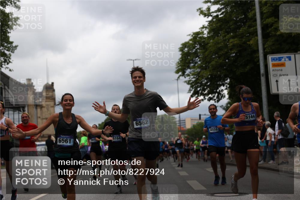 29.06.2025 - hella hamburg halbmarathon Yannick Fuchs http://msf.ph/oto/8227924 29.06.2025 10:46:36 20KM 1098, 1257, 1657, 2111, 2444, 2814, 3258, 3715, 3952, 4121, 4557, 4558, 4837, 5116, 5169, 5194, 5378, 5399, 6164, 6561, 6562, 7130, 7178, 7312, 7475, 7896, 8139, 8172, 8316, 8720, 8955, 9145, 10529, 10811, 11459, 12135, 12519, 13211, 13301, 13327, 14198, 14286, 14791, 15001, 15144, 15275, 15446, 15506, 15690, 16320, 16929, 17130, 17198, 17710, 17773, 18331 meine-sportfotos.de