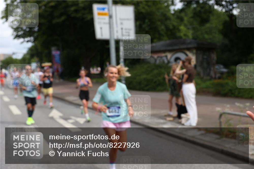 29.06.2025 - hella hamburg halbmarathon Yannick Fuchs http://msf.ph/oto/8227926 29.06.2025 10:33:35 20KM 1164, 1445, 1803, 2719, 2980, 3136, 3783, 4359, 6037, 6682, 6686, 6687, 8450, 8958, 9403, 10218, 11055, 11281, 11282, 11447, 11619, 12137, 12772, 13137, 13729, 13800, 14093, 14905, 15257, 15561, 15866, 15873, 15965, 16820, 17646, 18188, 18547, 18734, 19004, 19151 meine-sportfotos.de