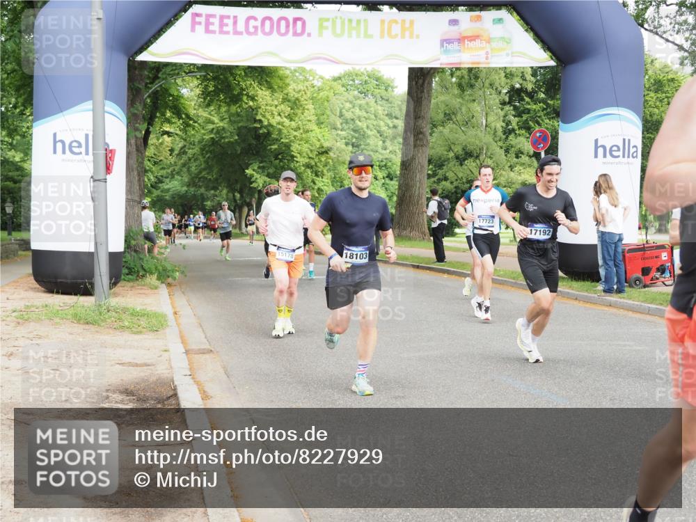 29.06.2025 - hella hamburg halbmarathon MichiJ http://msf.ph/oto/8227929 29.06.2025 10:25:59 Zwischen KM18-KM19 6095, 10738, 15939, 16523, 17137, 17192, 17723, 18103, 18159 meine-sportfotos.de