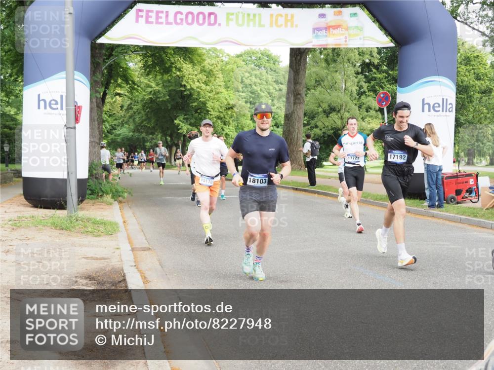 29.06.2025 - hella hamburg halbmarathon MichiJ http://msf.ph/oto/8227948 29.06.2025 10:25:59 Zwischen KM18-KM19 6095, 10738, 15939, 16523, 17137, 17192, 17723, 18103, 18159 meine-sportfotos.de