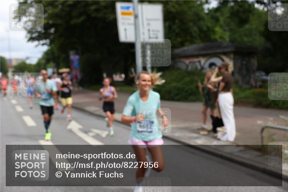29.06.2025 - hella hamburg halbmarathon Yannick Fuchs http://msf.ph/oto/8227956 29.06.2025 10:33:35 20KM 1164, 1445, 1803, 2719, 2980, 3136, 3783, 4359, 6037, 6682, 6686, 6687, 8450, 8958, 9403, 10218, 11055, 11281, 11282, 11447, 11619, 12137, 12772, 13137, 13729, 13800, 14093, 14905, 15257, 15561, 15866, 15873, 15965, 16820, 17646, 18188, 18547, 18734, 19004, 19151 meine-sportfotos.de