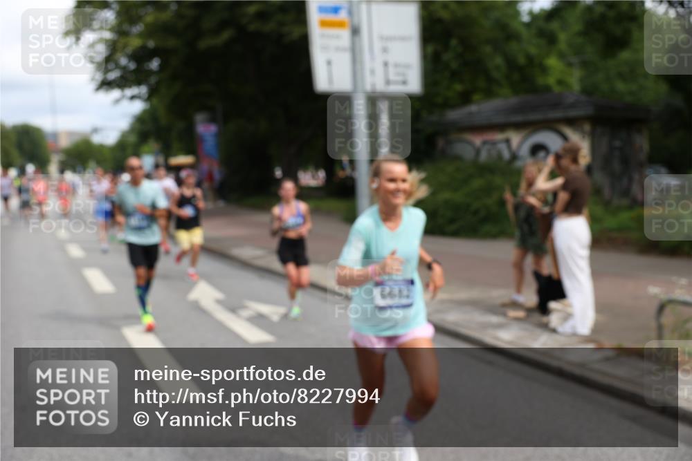 29.06.2025 - hella hamburg halbmarathon Yannick Fuchs http://msf.ph/oto/8227994 29.06.2025 10:33:35 20KM 1164, 1445, 1803, 2719, 2980, 3136, 3783, 4359, 6037, 6682, 6686, 6687, 8450, 8958, 9403, 10218, 11055, 11281, 11282, 11447, 11619, 12137, 12772, 13137, 13729, 13800, 14093, 14905, 15257, 15561, 15866, 15873, 15965, 16820, 17646, 18188, 18547, 18734, 19004, 19151 meine-sportfotos.de