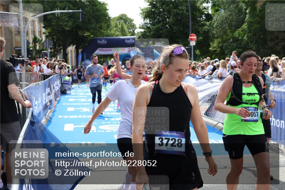 29.06.2025 - hella hamburg halbmarathon Zöllner http://msf.ph/oto/8228052 29.06.2025 11:29:46 Ziel 1740, 4154, 4993, 5437, 9133, 9598, 11168, 14808, 15224, 16115 meine-sportfotos.de