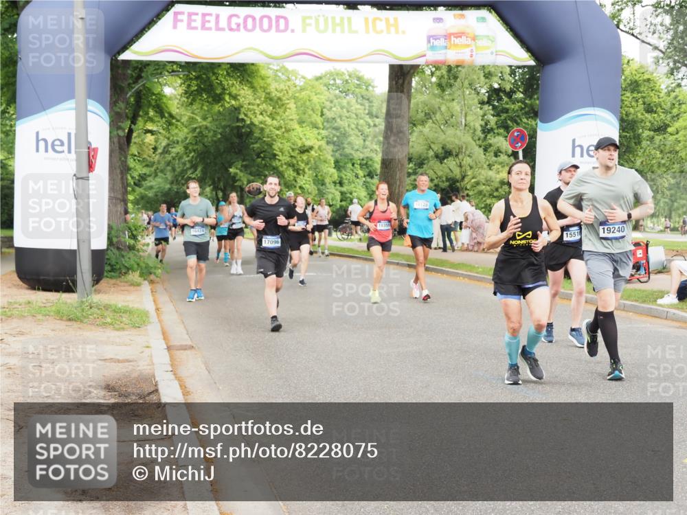 29.06.2025 - hella hamburg halbmarathon MichiJ http://msf.ph/oto/8228075 29.06.2025 10:49:19 Zwischen KM18-KM19 1377, 1432, 7250, 10128, 11771, 15516, 16424, 18355, 18452, 19240 meine-sportfotos.de